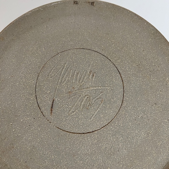 Signed Studio Pottery 10” Chip/Dip Bowl Gene Gandee Blue/Brown Drip Glaze - Picture 4 of 8